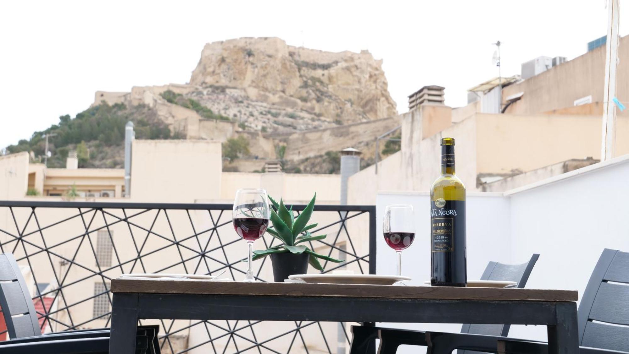 Myflats The Castle Apartment Alicante Bagian luar foto