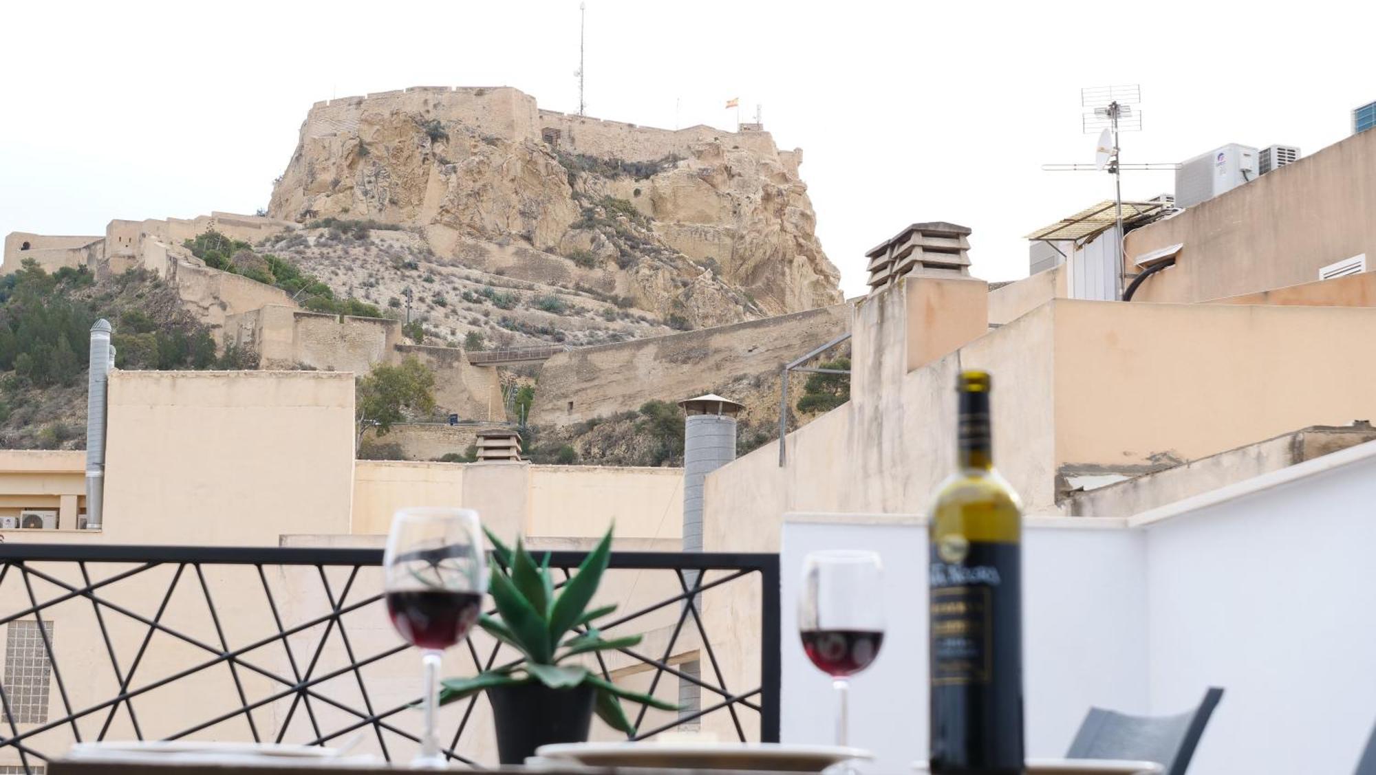 Myflats The Castle Apartment Alicante Bagian luar foto